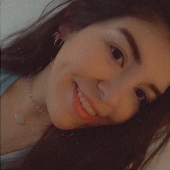 Meet your Posher, Lori - Picture 1 of 1